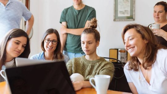 Student na rynku nieruchomości. Jakim budżetem dysponuje i czy stać go na zakup mieszkania?