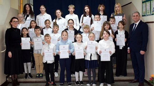 STYPENDIA NA PIERWSZE PÓŁROCZE DLA UCZNIÓW SP W CERKWICY STYPENDIA NA PIERWSZE PÓŁROCZE DLA UCZNIÓW SP W CERKWICY