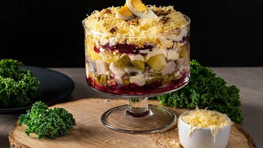 Dwór Korona Karkonoszy sałatka śledziowa 2023