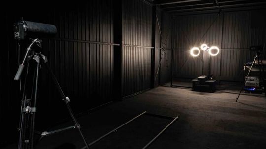 Światło na jakość – o czym warto pamiętać, wybierając oświetlenie do domu?