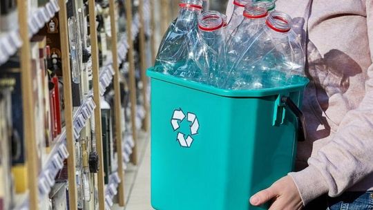 System kaucyjny na razie działa w teorii. Konsumenci są zdezorientowani i potrzebują lepszej edukacji