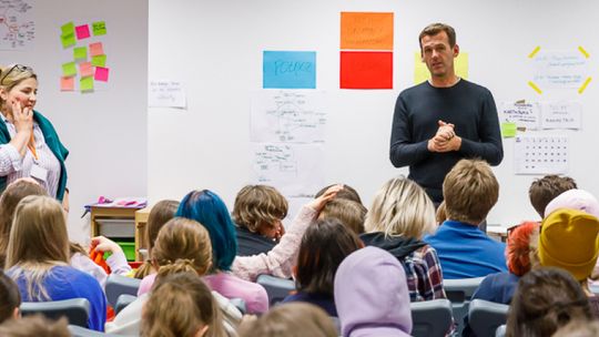 Szkoła podstawowa i liceum w centrum biznesowym?