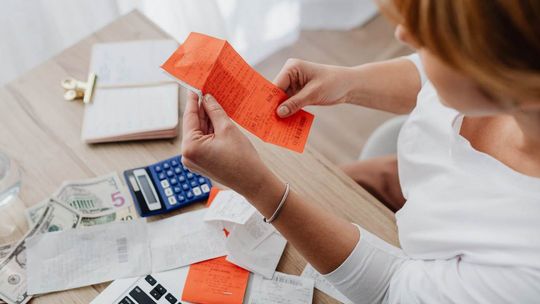 Szukasz sprytnych trików, aby zdrowo i tanio schudnąć? Korzystaj z platform zdrowotnych i oszczędzaj nawet 1000 zł miesięcznie!