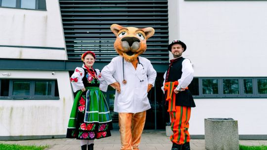 Targi edukacyjne w Szczecinie. Studenci zapraszają do jedynego na Pomorzu Zachodnim uniwersyteckiego zespołu folklorystycznego