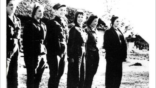 To już dzisiaj: Otwarcie wystawy czasowej „Dziewczęta z tamtych lat”