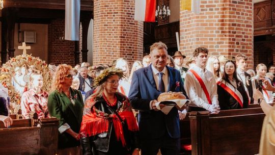 TRADYCJE I OBRZĘDY DOŻYNKOWE