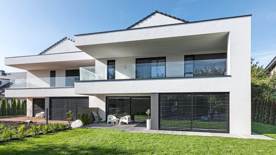 Tynk silikonowy – król elewacji. Na czym polega jego fenomen?