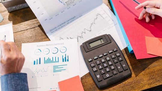 Uczelnia Łazarskiego uruchamia pierwszy w Polsce kierunek FinTech współtworzony przez praktyków biznesu i ekspertów od inwestowania.