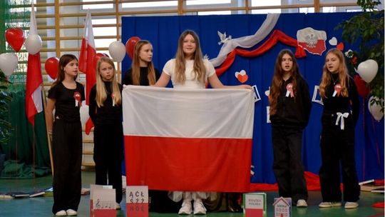 UROCZYSTE OBCHODY NARODOWEGO ŚWIĘTA NIEPODLEGŁOŚCI W SZKOŁACH