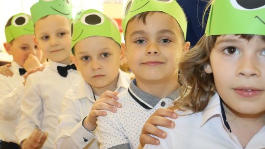 UROCZYSTE  PASOWANIE  NA PRZEDSZKOLAKA W SP MODLIMOWO!