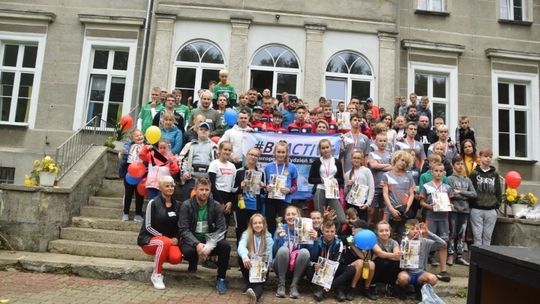 V Integracyjne Biegi Przełajowe w Waniorowie 