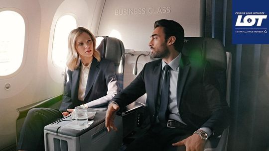 Vistula x LOT: elegancja w podróży. Premiera wspólnej kolekcji kapsułowej