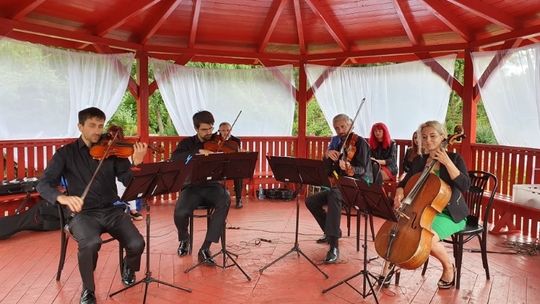 "W 80 MINUT DOOKOŁA ŚWIATA"