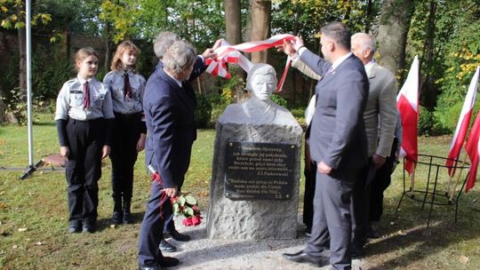 W Rybokartach odsłonięto Pomnik Ignacego Jana Paderewskiego