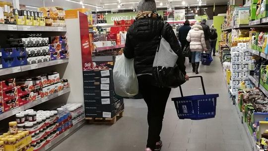 W tym roku ceny przed świętami mogą zaskoczyć Polaków. Wzrosty mogą sięgnąć ok. 4 proc. rdr.