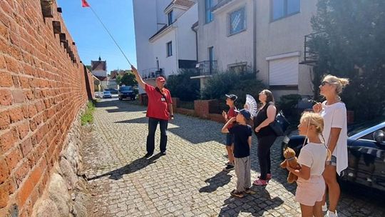 WAKACJE 2024 Z GDK – wycieczka "Szlakiem dwóch bram"