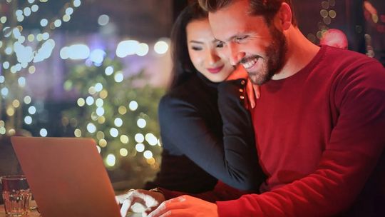 Walentynki z technologią w tle. 3 sposoby na świętowanie w nietypowy sposób