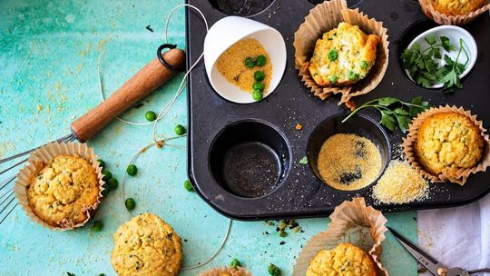 Warzywne muffinki z polenty – jeden przepis, mnóstwo możliwości