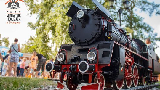 "WIELKA PARADA MINIATUROWYCH PAROWOZÓW"