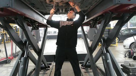 Wiosenny przegląd floty – o czym powinni pamiętać kurierzy i przewoźnicy?