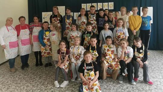 Witaminowa uczta w SP im. Świętego JP II w Modlimowie
