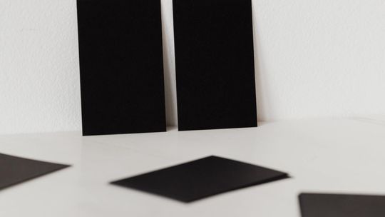 Wizytówka - jak zaprojektować idealną i co powinno się na niej znaleźć?