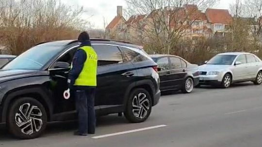 Wojwódzkie działania „Alkohol i Narkotyki” w Powiecie Gryfickim Wojwódzkie działania „Alkohol i Narkotyki” w Powiecie Gryfickim