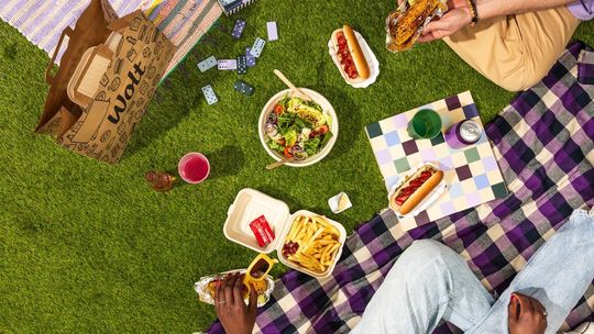 Wolt dowozi lato tam, gdzie jesteś. Miasto dopasowane do Twojego rytmu