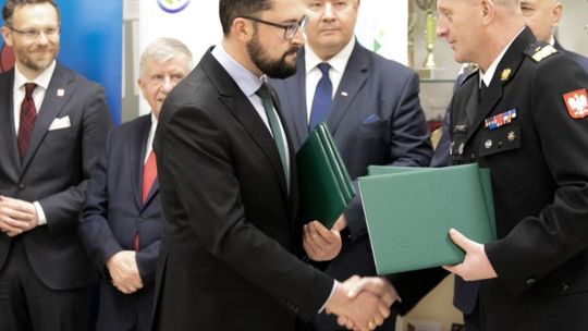 Wozy ratowniczo-gaśnicze i samochody elektryczne dla Straży Pożarnej