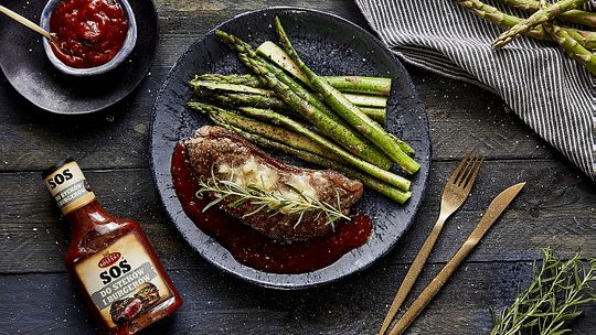 Wrzuć na ruszt – z sosami Roleski do karkówki i żeberek  oraz steków i burgerów