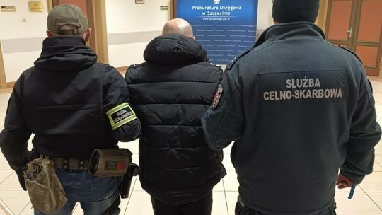 Wyłudzenia VAT w obrocie meblami - zatrzymaliśmy dziewięć osób