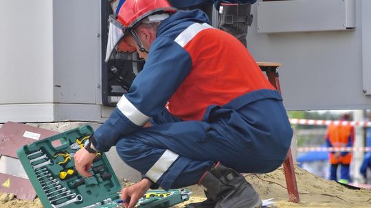 Wyposażenie firmy budowlano-remontowej wpływa na jakość usług