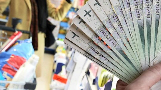 Wzrost cen znów przyspieszył. Przed świętami w sklepach jest sporo drożej niż przed rokiem