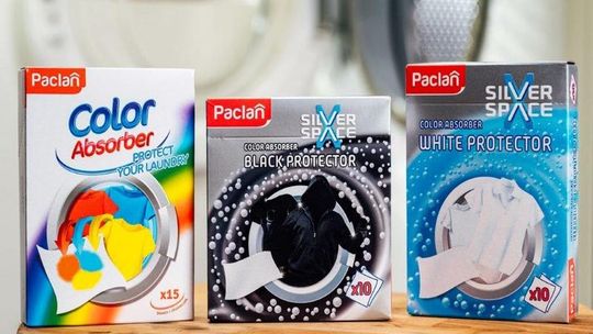 – z chusteczkami do tkanin w roli głównej