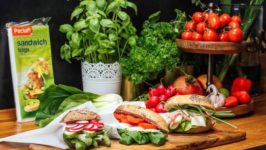 Z przyjemnością i bez presji  – kilka słów o tym, jak zmieniać nawyki żywieniowe