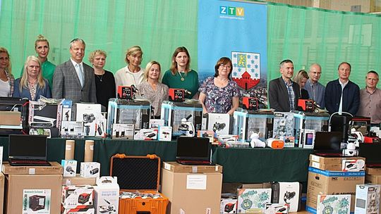 Zaawansowany sprzęt i oprogramowanie dla nowogardzkich szkół