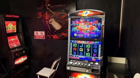 Zachodniopomorska KAS zamknęła nielegalny salon gier hazardowych w Chojnie