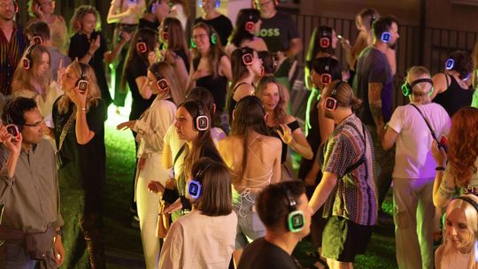 Zamkowe Silent Disco, joga z widokiem na Szczecin i live set ETNOBOTANIKI