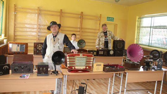 Zaproszenie na cykl wystaw „Radio oczami Historii”