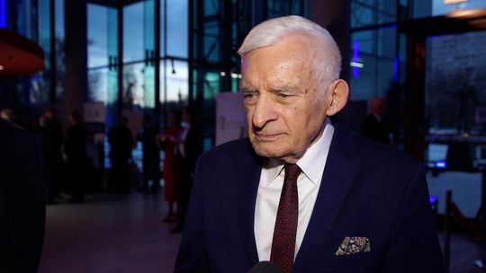 Zielony wodór i amoniak mogą napędzić transformację energetyczną. Polski rynek potrzebuje wsparcia, aby spełnić wymagania unijne Zielony wodór i amoniak mogą napędzić transformację energetyczną. Polski rynek potrzebuje wsparcia, aby spełnić wymagania unijne