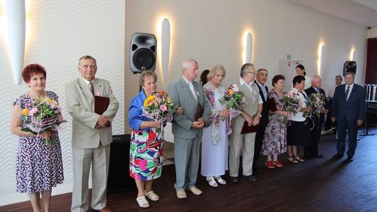 Złote Gody i medale od Prezydenta RP dla 17 par małżeńskich