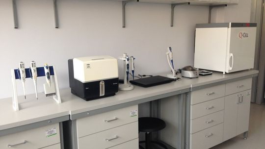 ZUT przekazał cztery urządzenia do walki z koronawirusem