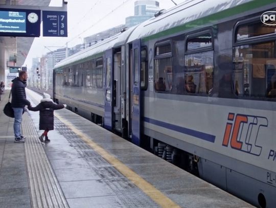 555 połączeń krajowych i zagranicznych, krótsze czasy przejazdu, więcej pociągów kursujących w kategorii ekonomicznej. PKP Intercity zaprezentowało nowy rozkład jazdy na 2026 rok