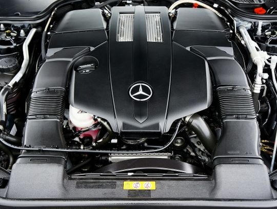 Bezpieczny zakup używanych części samochodowych online – poradnik krok po kroku