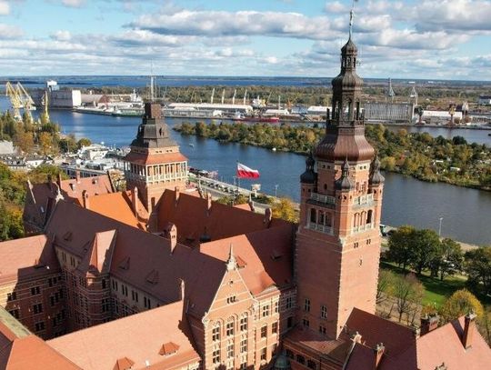 Bożonarodzeniowy kiermasz rękodzieła w Zachodniopomorskim Urzędzie Wojewódzkim Bożonarodzeniowy kiermasz rękodzieła w Zachodniopomorskim Urzędzie Wojewódzkim