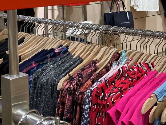 Co drugi konsument twierdzi, że ubrania w sklepach są coraz gorszej jakości