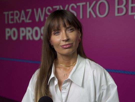 Często zapominamy, że poza ekranami telefonów jest prawdziwe życie i wartościowi ludzie. Bądźmy blisko nich i komunikujmy się najprościej, jak tylko się da