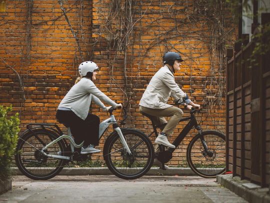 Czy rowery elektryczne szturmem zdobędą polskie drogi i chodniki?