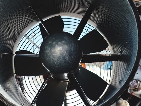 Czym różni się wentylator przeciwwybuchowy od standardowego?