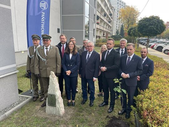 Dąb symbolem niepodległości śląskiej ziemi